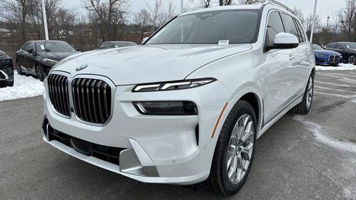 2025 BMW X7 xDrive40i