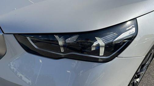 Mineral White Metallic 2024 BMW 530 xDrive