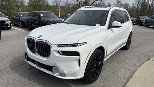 Alpine White 2026 BMW X7 xDrive40i