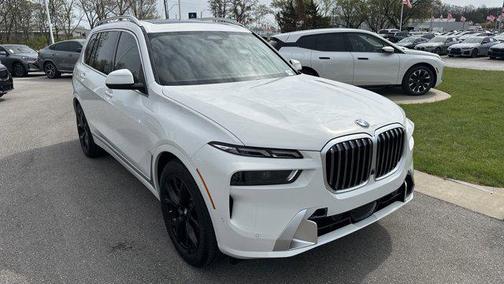 Alpine White 2026 BMW X7 xDrive40i