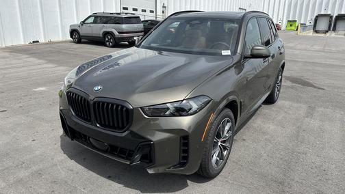 Manhattan Green Metallic 2026 BMW X5 xDrive40i