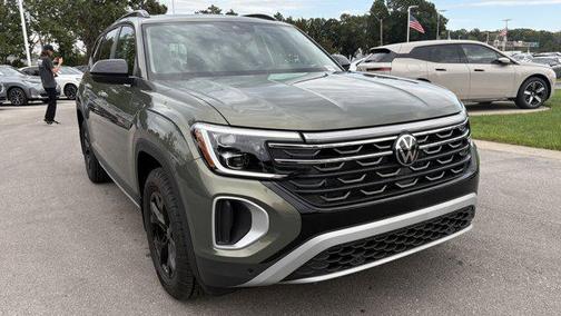 2025 Volkswagen Atlas 2.0T Peak Edition