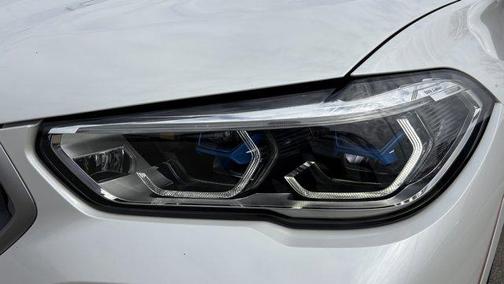 Mineral White Metallic 2023 BMW X6 xDrive40i