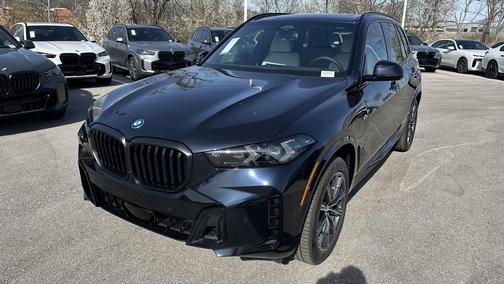 Carbon Black Metallic 2026 BMW X5 PHEV xDrive50e