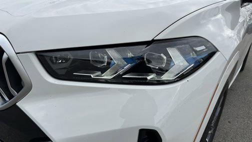 Alpine White 2025 BMW X6 xDrive40i