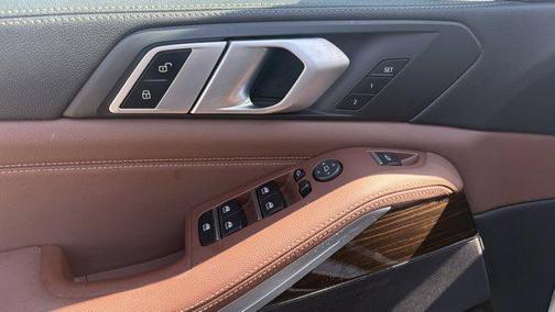 Mineral White Metallic 2019 BMW X5 xDrive40i