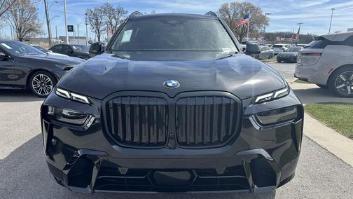 Black Sapphire Metallic 2026 BMW X7 xDrive40i
