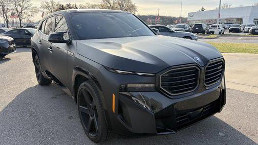 Mineral White Metallic 2023 BMW XM Sports Activity Vehicle