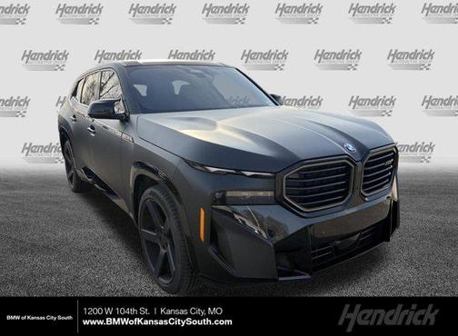 Mineral White Metallic 2023 BMW XM Sports Activity Vehicle