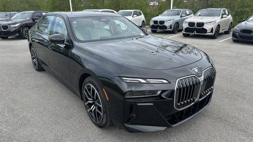 Black Sapphire Metallic 2025 BMW i7 xDrive60