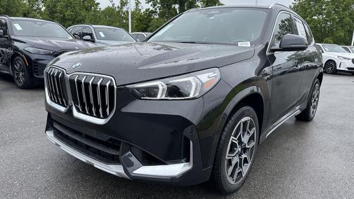 Black Sapphire Metallic 2026 BMW X1 xDrive28i