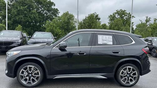 Black Sapphire Metallic 2026 BMW X1 xDrive28i