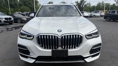 Mineral White Metallic 2022 BMW X5 xDrive40i