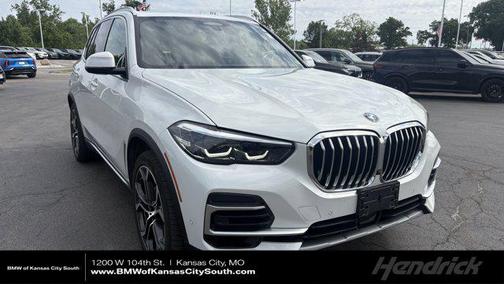 Mineral White Metallic 2022 BMW X5 xDrive40i