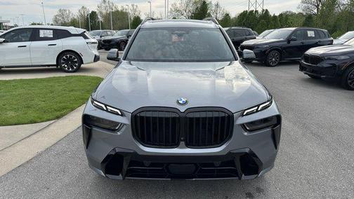Skyscraper Grey Metallic 2026 BMW X7 xDrive40i