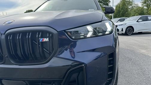 Tanzanite Blue II Metallic 2026 BMW X5 M60i