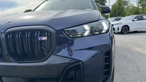Tanzanite Blue II Metallic 2026 BMW X5 M60i