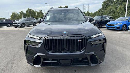 2025 BMW X7 M60i