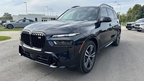 2025 BMW X7 M60i