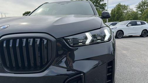 Black Sapphire Metallic 2026 BMW X5 xDrive40i