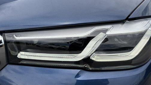 2022 BMW 530 i xDrive