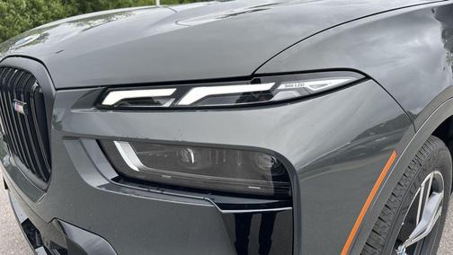 Dravit Grey Metallic 2026 BMW X7 M60i