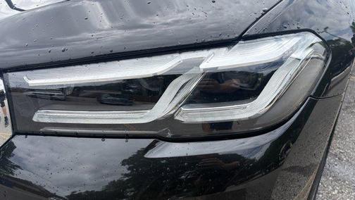 Black Sapphire Metallic 2021 BMW 530 xDrive