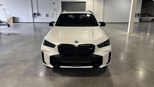 Mineral White Metallic 2026 BMW X5 M60i