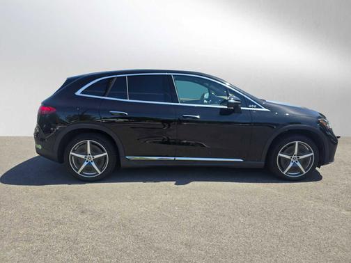 Obsidian Black Metallic 2023 Mercedes-Benz EQE 350