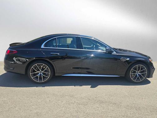 Obsidian Black Metallic 2025 Mercedes-Benz AMG E 53
