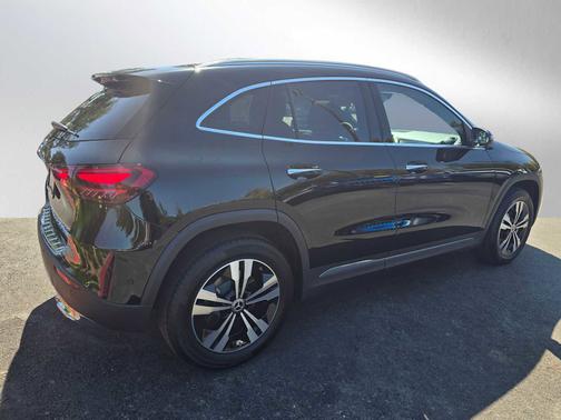 2025 Mercedes-Benz GLA 250 Base