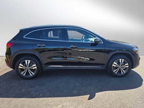 2025 Mercedes-Benz GLA 250 Base