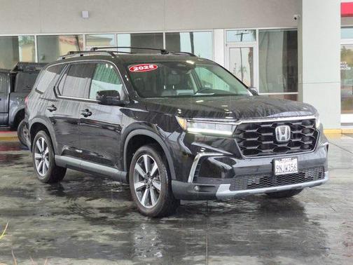 2025 Honda Pilot Touring 8-Passenger