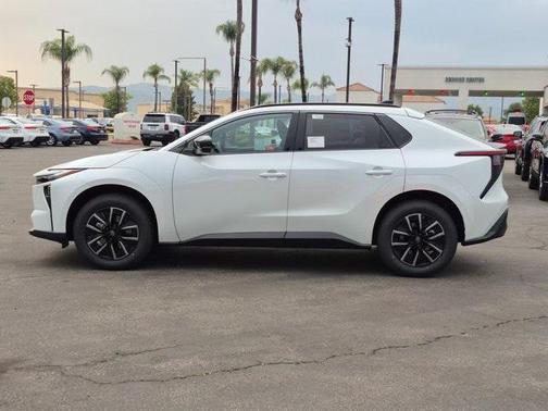 2026 Toyota bZ XLE Plus