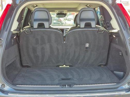 2021 Volvo XC90 Recharge Plug-In Hybrid T8 Inscription Expression 6 Passenger