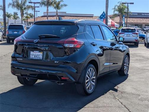 2024 Nissan Kicks SV