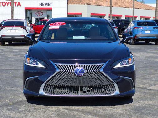 2021 Lexus ES 300h Base