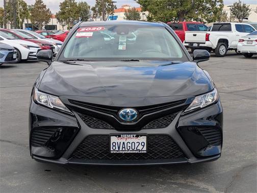 2020 Toyota Camry SE