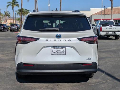 2022 Toyota Sienna XLE 7 Passenger