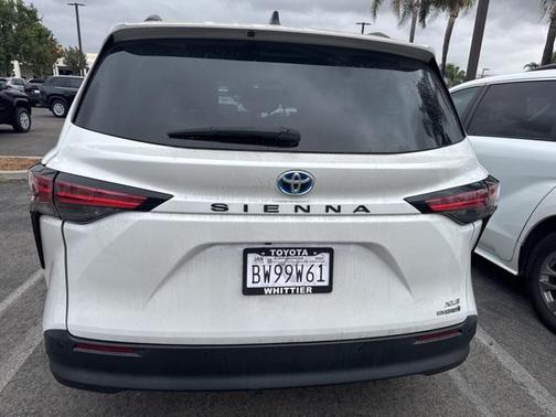 2022 Toyota Sienna XLE 7 Passenger