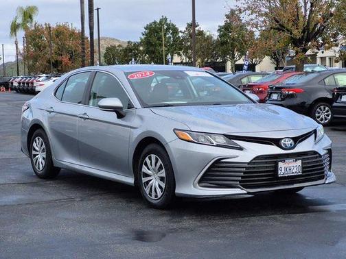 2024 Toyota Camry Hybrid LE
