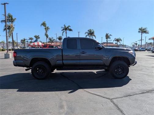 2023 Toyota Tacoma SR5