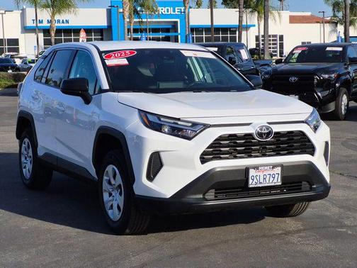 2025 Toyota RAV4 LE