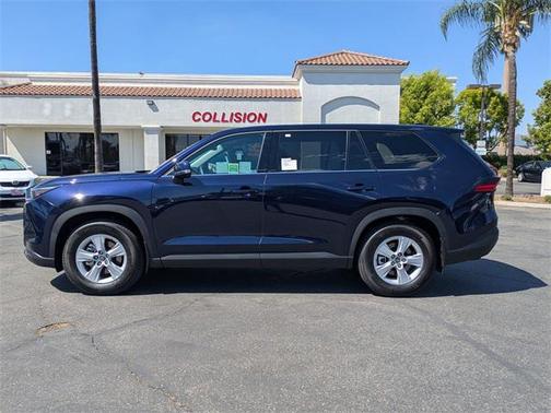 2025 Toyota Highlander LE