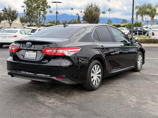 2019 Toyota Camry Hybrid LE