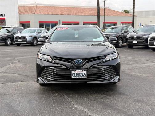 2019 Toyota Camry Hybrid LE