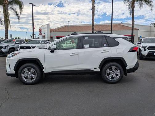 2025 Toyota RAV4 Hybrid LE