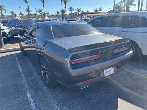 2022 Dodge Challenger SXT