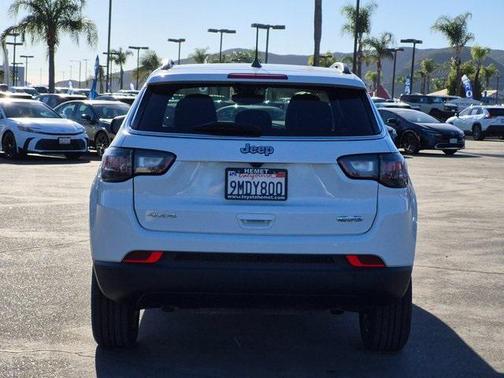 2024 Jeep Compass Latitude Lux