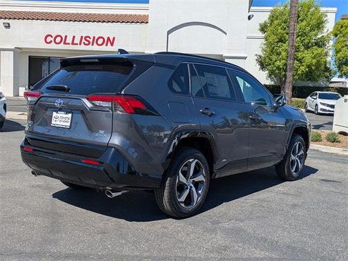 2025 Toyota RAV4 Hybrid SE
